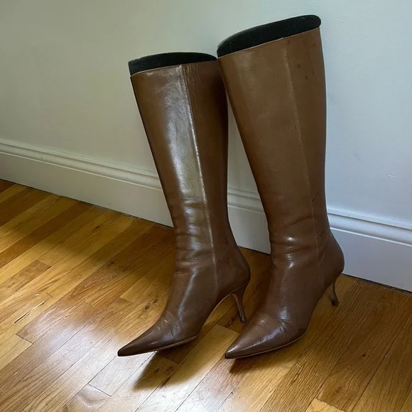 Jimmy Choo Brown Heeled Boots Timeless Design, classy and versatile - Picture 2 of 7